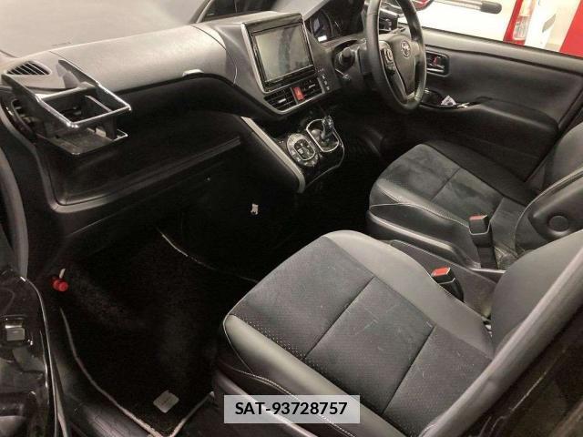 Toyota VOXY 2021-09 7810342-5