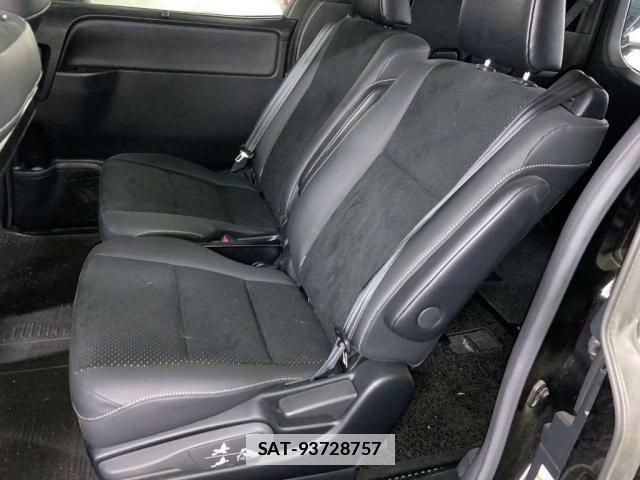 Toyota VOXY 2021-09 7810342-6