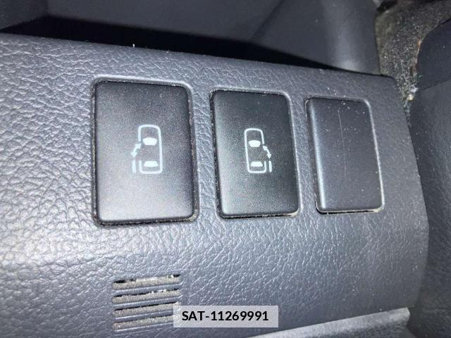 Toyota VOXY 2013-11 7811204-4