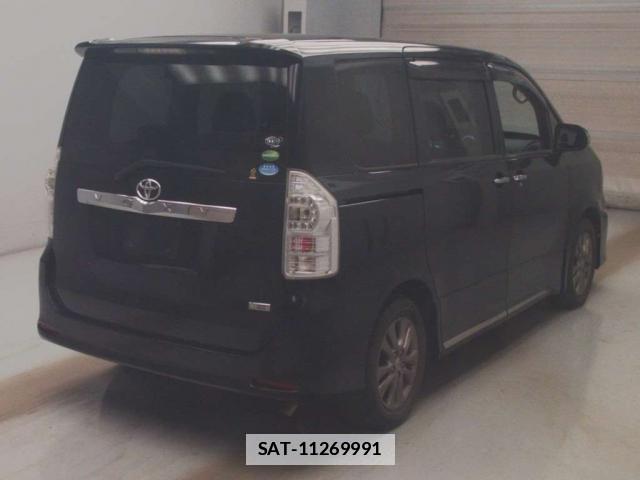 Toyota VOXY 2013-11 7811204-7