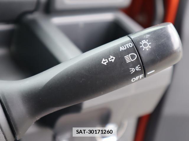 Daihatsu WAKE 2014-11 7798326-15