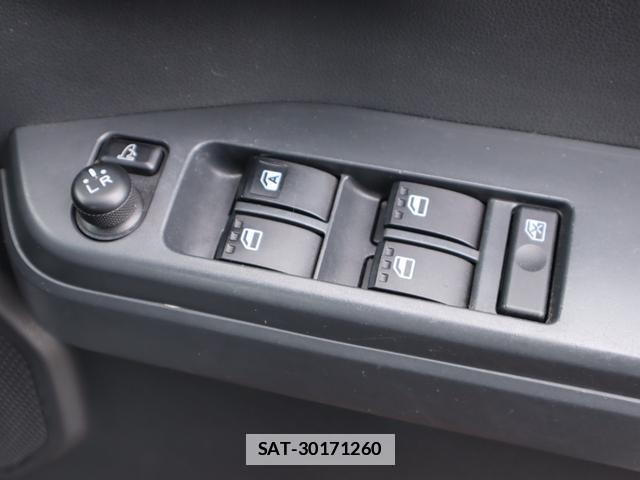 Daihatsu WAKE 2014-11 7798326-17