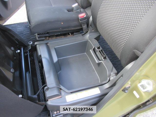Daihatsu WAKE 2014-12 7802725-9