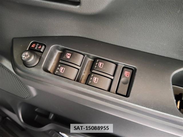 Daihatsu WAKE 2016-07 7802746-13