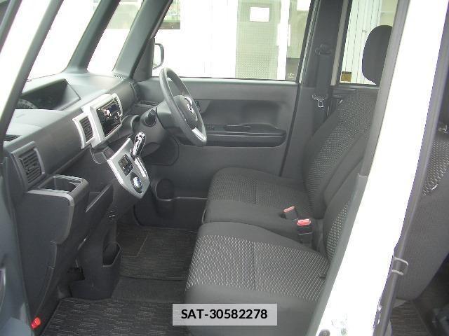 Daihatsu WAKE 2014-11 7802983-2