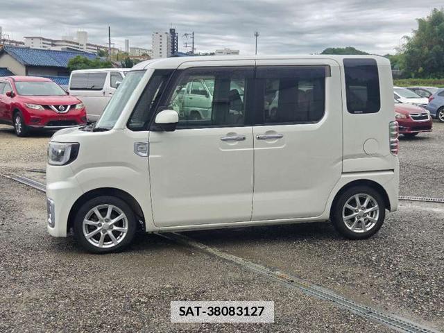Daihatsu WAKE 2015-03 7808534-2