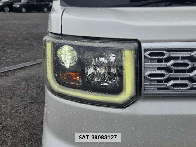Daihatsu WAKE 2015-03 7808534-6