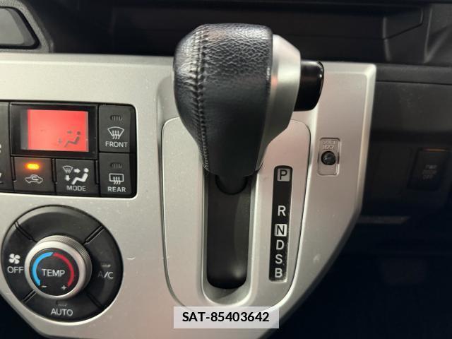 Daihatsu WAKE 2015-10 7808637-14