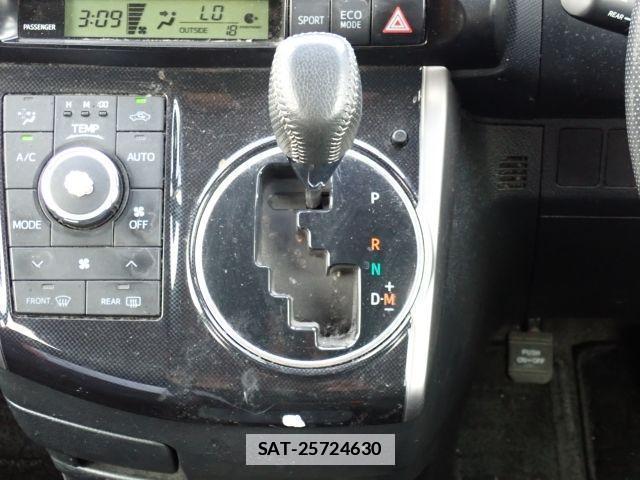 Toyota WISH 2013-03 7799981-14