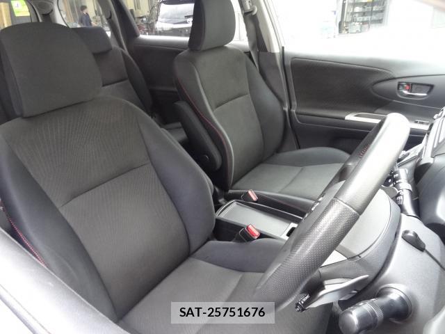 Toyota WISH 2011-08 7805261-11