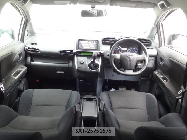 Toyota WISH 2011-08 7805261-2