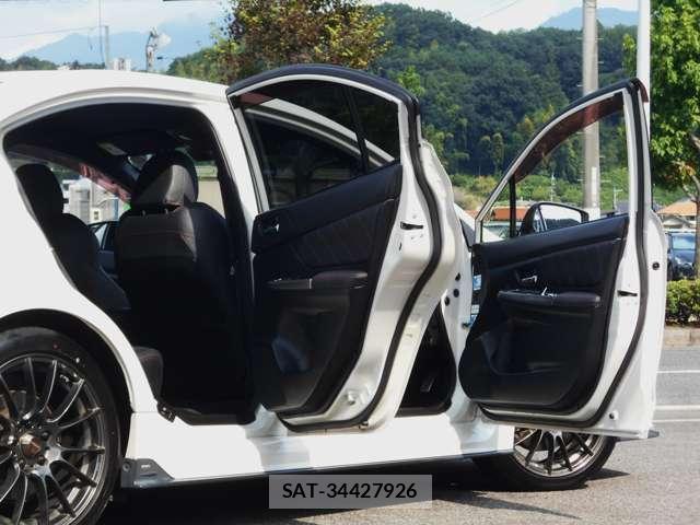 Subaru WRX S4 2015-01 7795641-3