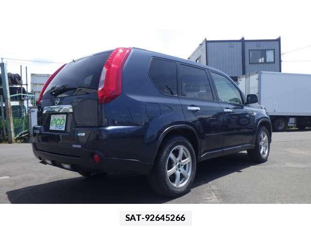 Nissan X-TRAIL 2014-03 7797473-2