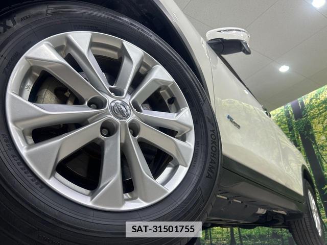 Nissan X-TRAIL 2015-09 7797631-12