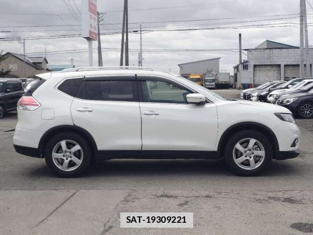 Nissan X-TRAIL 2013-12 7798610-15