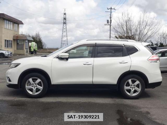 Nissan X-TRAIL 2013-12 7798610-2
