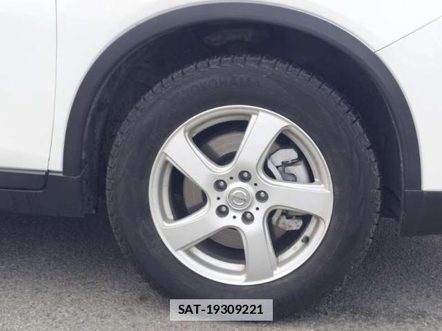 Nissan X-TRAIL 2013-12 7798610-6