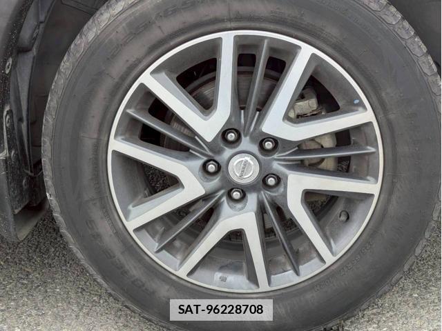 Nissan X-TRAIL 2014-11 7798634-6