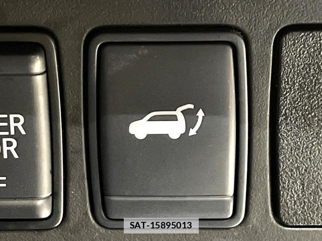 Nissan X-TRAIL 2018-03 7799428-5