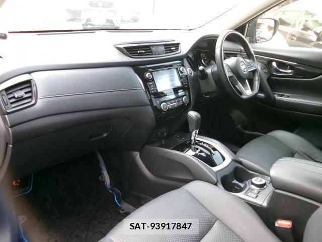 Nissan X-TRAIL 2018-06 7800511-5