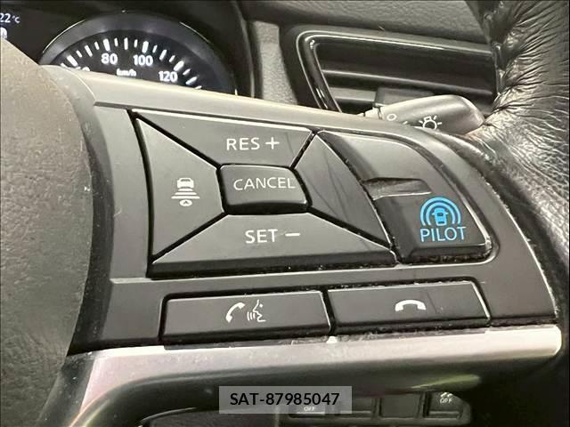 Nissan X-TRAIL 2017-08 7801054-11