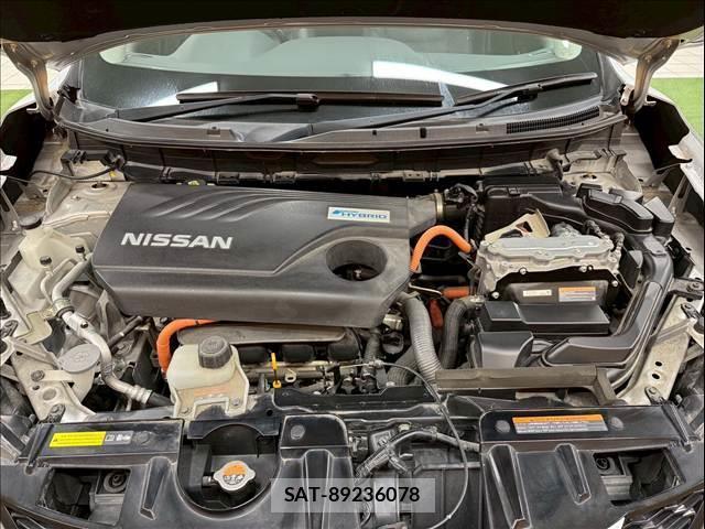Nissan X-TRAIL 2016-08 7801055-11