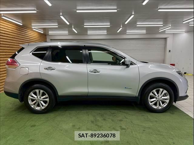 Nissan X-TRAIL 2016-08 7801055-14