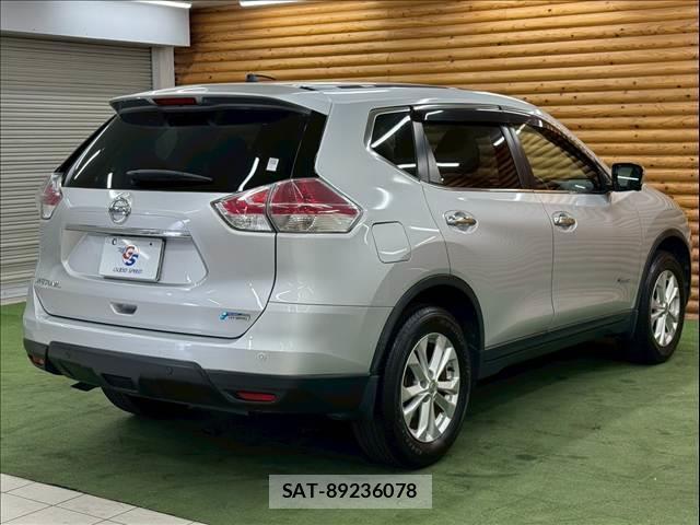 Nissan X-TRAIL 2016-08 7801055-15