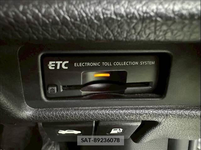 Nissan X-TRAIL 2016-08 7801055-7
