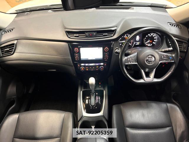 Nissan X-TRAIL 2017-07 7801093-1