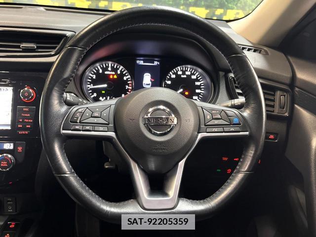 Nissan X-TRAIL 2017-07 7801093-10