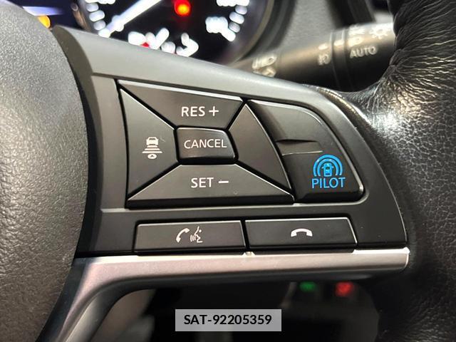 Nissan X-TRAIL 2017-07 7801093-2