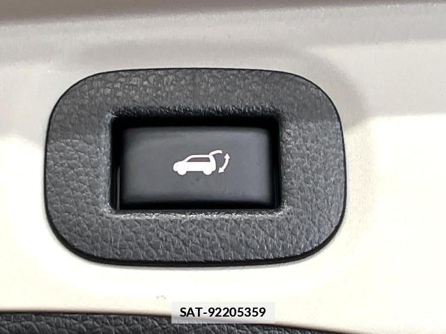 Nissan X-TRAIL 2017-07 7801093-6