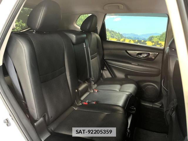 Nissan X-TRAIL 2017-07 7801093-8