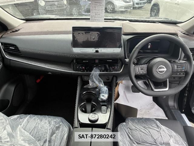 Nissan X-TRAIL 2026-03 7801752-2