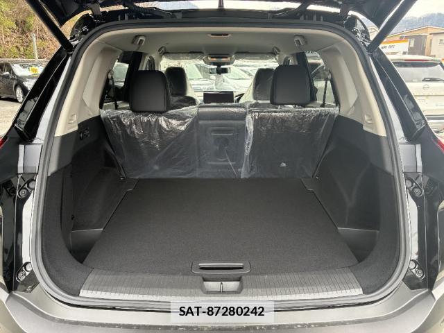 Nissan X-TRAIL 2026-03 7801752-6