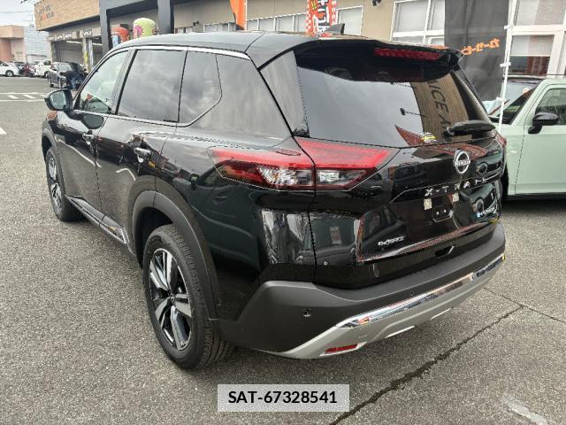 Nissan X-TRAIL 2026-03 7801753-10