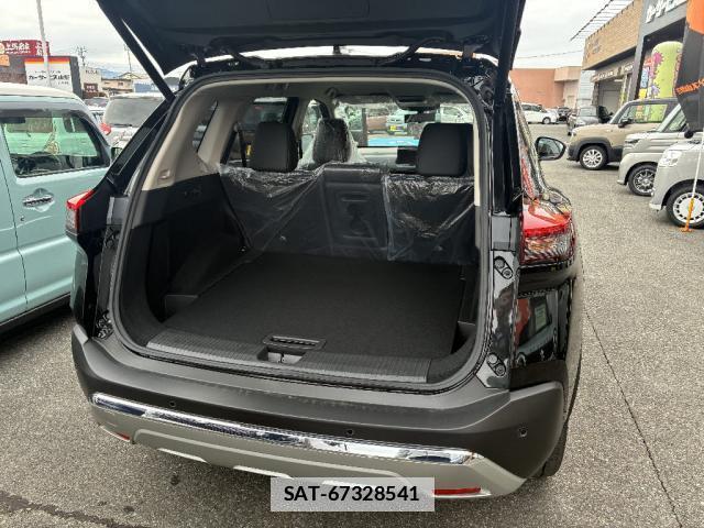 Nissan X-TRAIL 2026-03 7801753-14