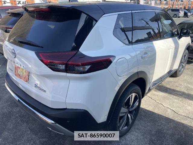 Nissan X-TRAIL 2026-03 7801755-10