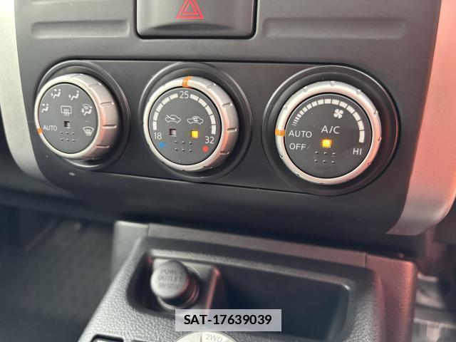 Nissan X-TRAIL 2009-09 7801827-9