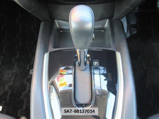 Nissan X-TRAIL 2015-02 7802696-6