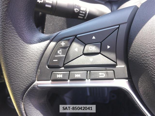 Nissan X-TRAIL 2018-05 7802949-13