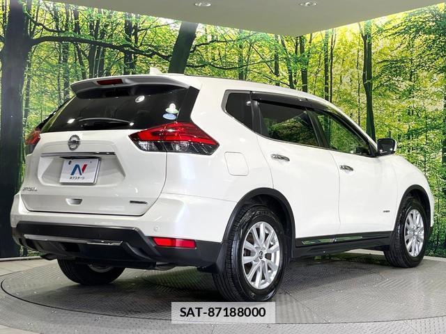 Nissan X-TRAIL 2017-09 7804486-15