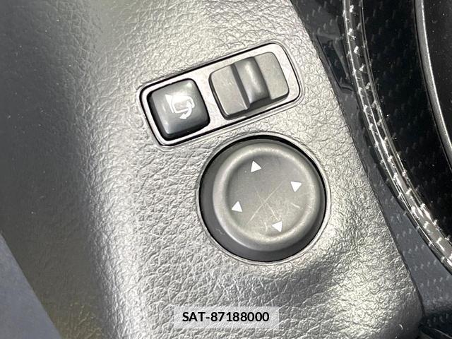 Nissan X-TRAIL 2017-09 7804486-6