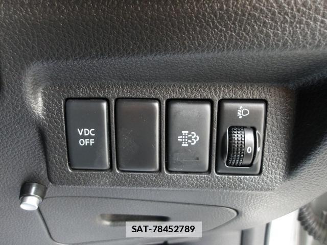 Nissan X-TRAIL 2009-11 7806240-16