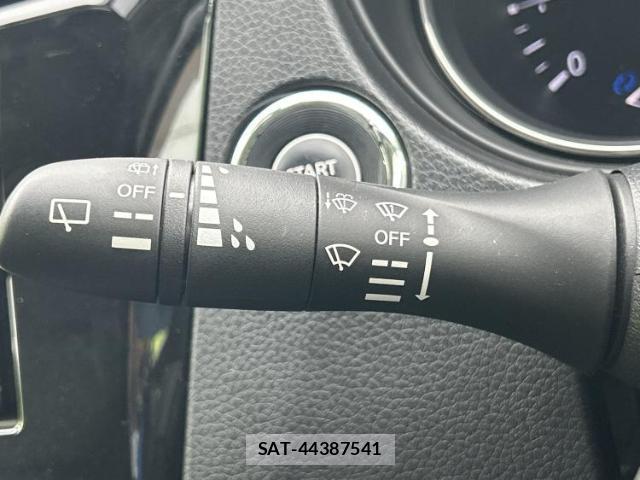 Nissan X-TRAIL 2015-09 7806671-15