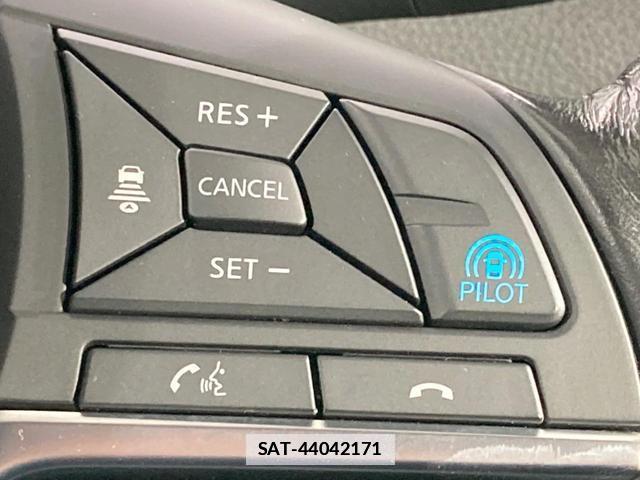 Nissan X-TRAIL 2018-11 7806943-4