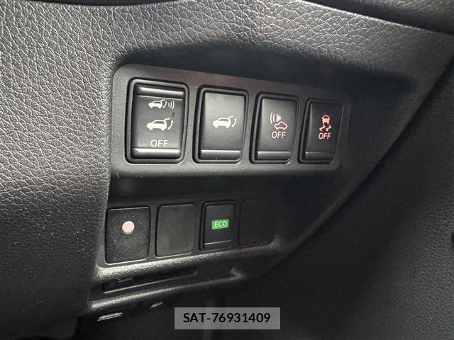 Nissan X-TRAIL 2016-09 7806953-15