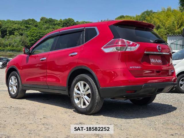 Nissan X-TRAIL 2015-10 7808491-17