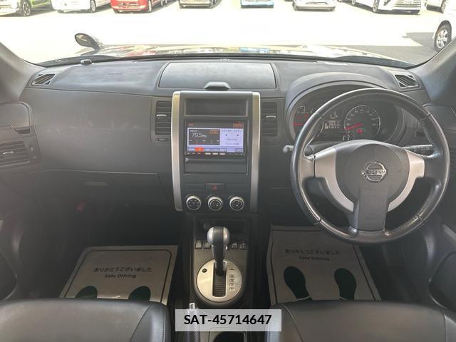 Nissan X-TRAIL 2011-10 7808938-1